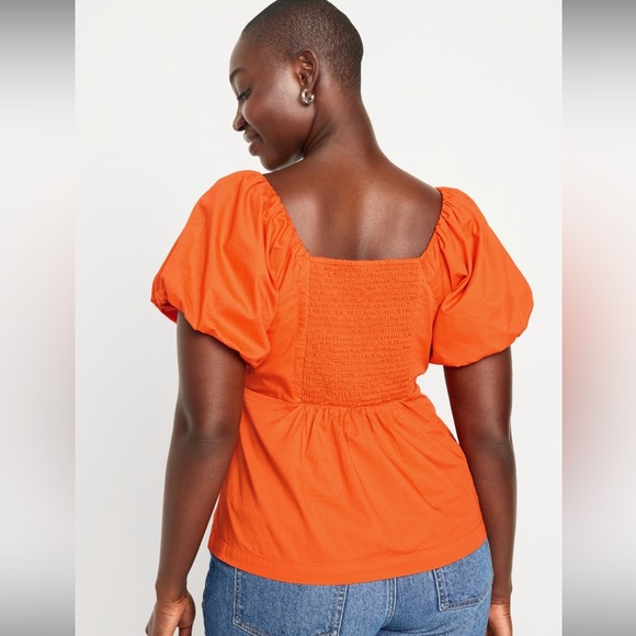 Old Navy waist define v-neck top in size 2X. - Picture 2 of 5